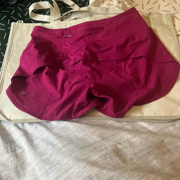 NWT Lululemon Speed Up High Rise Shorts 4", Sz 6, Magenta Purple - Picture 4 of 7